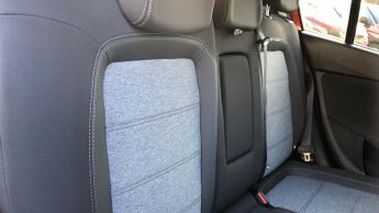 Fiat Tipo 1.5 FireFly Turbo MHEV Cross Hatchback 5dr Petrol DCT Euro 6 (s/