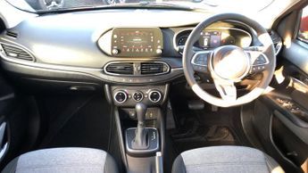 Fiat Tipo 1.5 FireFly Turbo MHEV Cross Hatchback 5dr Petrol DCT Euro 6 (s/