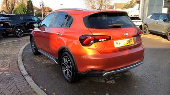 Fiat Tipo 1.5 FireFly Turbo MHEV Cross Hatchback 5dr Petrol DCT Euro 6 (s/