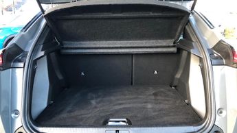 Peugeot 2008 1.2 HYBRID Allure SUV 5dr Petrol Hybrid e-DSC6 Euro 6 (s/s) (136