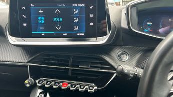 Peugeot 208 1.2 PureTech Allure Premium Hatchback 5dr Petrol EAT Euro 6 (s/s