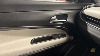 Fiat 600 1.2 MHEV La Prima e-DCT Euro 6 (s/s) 5dr