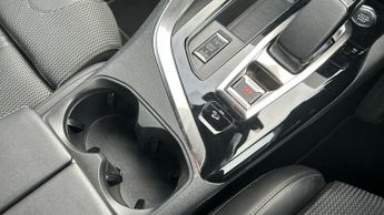 Peugeot 3008 SUV 1.6 13.2kWh GT SUV 5dr Petrol Plug-in Hybrid e-EAT 4WD Euro 6 (s