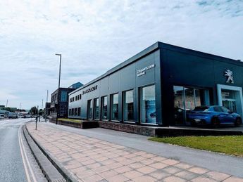 Peugeot 3008 73kWh GT SUV 5dr Electric Auto (210 ps)