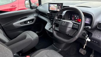 Vauxhall Combo Life Electric 52kWh Ultimate MPV 5dr Electric Auto (7.4kW Charger) (136 ps)