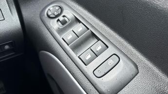 Vauxhall Combo Life Electric 52kWh Ultimate MPV 5dr Electric Auto (7.4kW Charger) (136 ps)