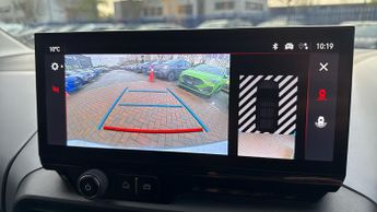 Vauxhall Combo Life Electric 52kWh Ultimate MPV 5dr Electric Auto (7.4kW Charger) (136 ps)