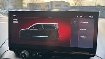 Vauxhall Combo Life Electric 52kWh Ultimate MPV 5dr Electric Auto (7.4kW Charger) (136 ps)