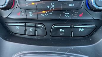 Ford Kuga 2.0 TDCi EcoBlue Vignale SUV 5dr Diesel Powershift AWD Euro 6 (s