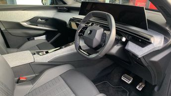 Peugeot 3008 73kWh GT SUV 5dr Electric Auto (210 ps)