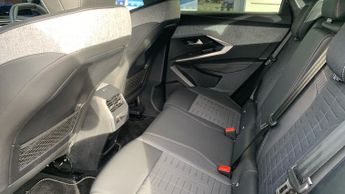 Peugeot 3008 73kWh GT SUV 5dr Electric Auto (210 ps)