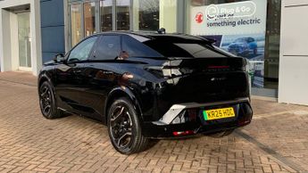 Peugeot 3008 73kWh GT SUV 5dr Electric Auto (210 ps)