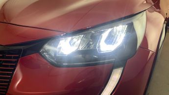 Peugeot 208 50kWh Allure Premium + Hatchback 5dr Electric Auto (7.4kW Charge