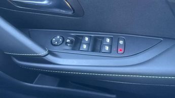 Peugeot 208 1.2 HYBRID GT Hatchback 5dr Petrol Hybrid e-DSC6 Euro 6 (s/s) (1