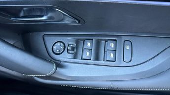 Peugeot 2008 1.2 HYBRID GT SUV 5dr Petrol Hybrid e-DSC6 Euro 6 (s/s) (136 ps)