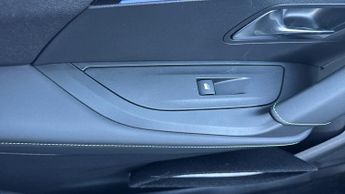 Peugeot 2008 1.2 HYBRID GT SUV 5dr Petrol Hybrid e-DSC6 Euro 6 (s/s) (136 ps)