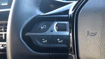 Peugeot 208 50kWh Allure Premium Hatchback 5dr Electric Auto (7kW Charger) (
