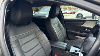 Citroen C5 X 1.2 PureTech MAX Hatchback 5dr Petrol EAT8 Euro 6 (s/s) (130 ps)