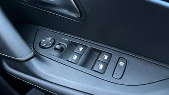 Peugeot 2008 50kWh GT SUV 5dr Electric Auto (7kW Charger) (136 ps)