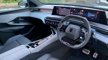 Peugeot 3008 73kWh GT SUV 5dr Electric Auto (210 ps)
