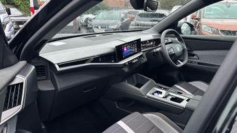 Vauxhall Grandland 1.2 Design SUV 5dr Petrol Hybrid e-DCT Euro 6 (s/s) (136 ps)