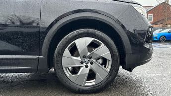 Vauxhall Grandland 1.2 Design SUV 5dr Petrol Hybrid e-DCT Euro 6 (s/s) (136 ps)