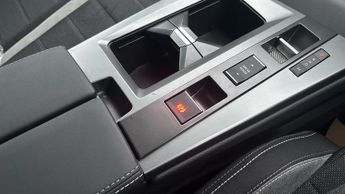 Vauxhall Grandland 1.2 Design SUV 5dr Petrol Hybrid e-DCT Euro 6 (s/s) (136 ps)