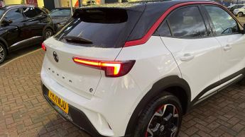 Vauxhall Mokka Electric 50kWh SRi Nav Premium SUV 5dr Electric Auto (136 ps)