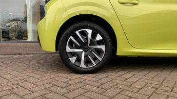 Peugeot 208 50kWh Active Hatchback 5dr Electric Auto (7.4kW Charger) (136 ps