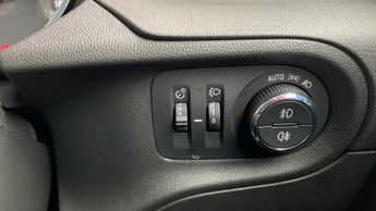 Vauxhall Grandland X 1.6 13.2kWh SRi Nav SUV 5dr Petrol Plug-in Hybrid Auto 4WD Euro 