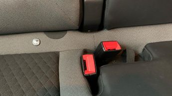 Vauxhall Grandland X 1.6 13.2kWh SRi Nav SUV 5dr Petrol Plug-in Hybrid Auto 4WD Euro 