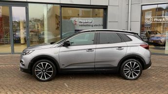 Vauxhall Grandland X 1.6 13.2kWh SRi Nav SUV 5dr Petrol Plug-in Hybrid Auto 4WD Euro 