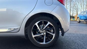 Toyota Yaris 1.5 VVT-h Excel Hatchback 5dr Petrol Hybrid E-CVT Euro 6 (s/s) (