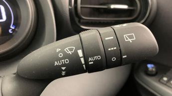 Toyota Yaris Cross 1.5 VVT-h Icon SUV 5dr Petrol Hybrid E-CVT Euro 6 (s/s) (116 ps)