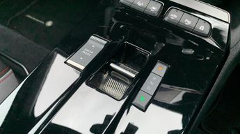 Vauxhall Mokka Electric 50kWh SRi Nav Premium SUV 5dr Electric Auto (136 ps)