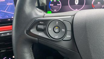Vauxhall Mokka Electric 50kWh SRi Nav Premium SUV 5dr Electric Auto (136 ps)