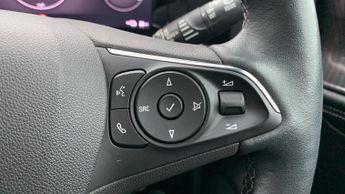 Vauxhall Mokka Electric 50kWh SRi Nav Premium SUV 5dr Electric Auto (136 ps)