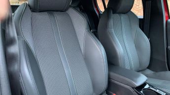 Peugeot 208 50kWh GT Hatchback 5dr Electric Auto (7kW Charger) (136 ps)