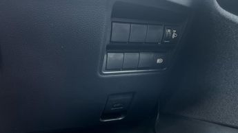 Toyota Yaris 1.5 VVT-h Design Hatchback 5dr Petrol Hybrid E-CVT Euro 6 (s/s) 