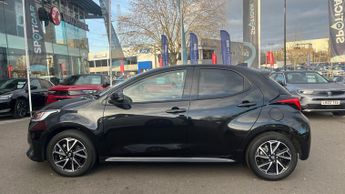 Toyota Yaris 1.5 VVT-h Design Hatchback 5dr Petrol Hybrid E-CVT Euro 6 (s/s) 