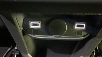 Peugeot 3008 73kWh GT SUV 5dr Electric Auto (210 ps)