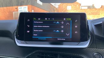 Peugeot 208 50kWh Allure Premium Hatchback 5dr Electric Auto (136 ps)