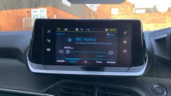 Peugeot 208 50kWh Allure Premium Hatchback 5dr Electric Auto (136 ps)