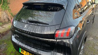 Peugeot 208 50kWh Allure Premium Hatchback 5dr Electric Auto (136 ps)