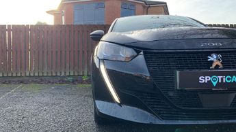 Peugeot 208 50kWh Allure Premium Hatchback 5dr Electric Auto (136 ps)