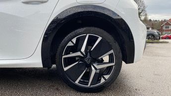 Peugeot 208 1.2 HYBRID GT Hatchback 5dr Petrol Hybrid e-DSC6 Euro 6 (s/s) (1