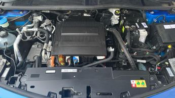 Vauxhall Astra Electric 54kWh Ultimate Hatchback 5dr Electric Auto (156 ps)