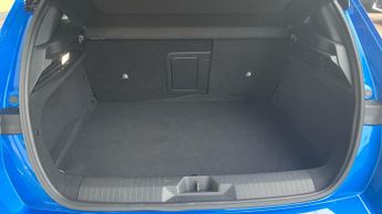 Vauxhall Astra Electric 54kWh Ultimate Hatchback 5dr Electric Auto (156 ps)