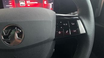Vauxhall Astra Electric 54kWh Ultimate Hatchback 5dr Electric Auto (156 ps)