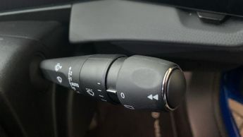 Vauxhall Astra Electric 54kWh Ultimate Hatchback 5dr Electric Auto (156 ps)